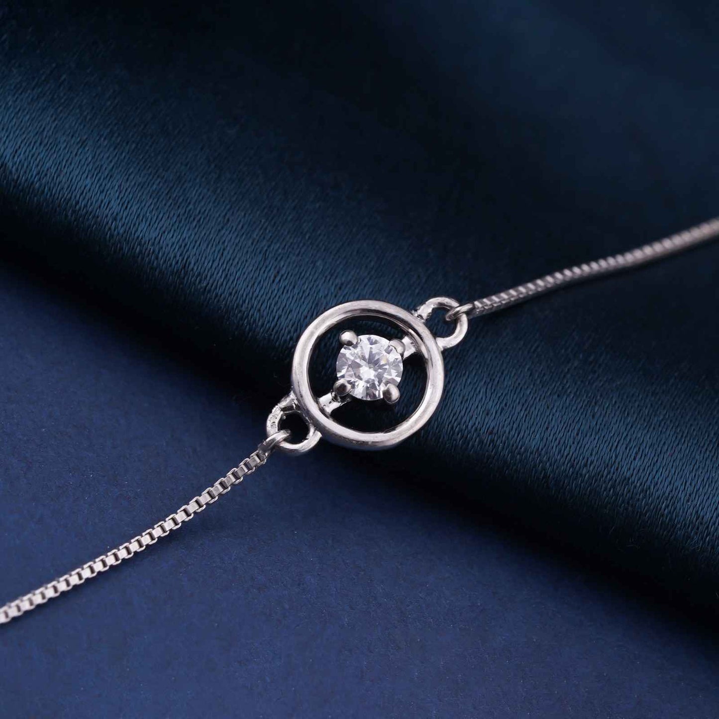 Silver Solitaire Circle Bracelet