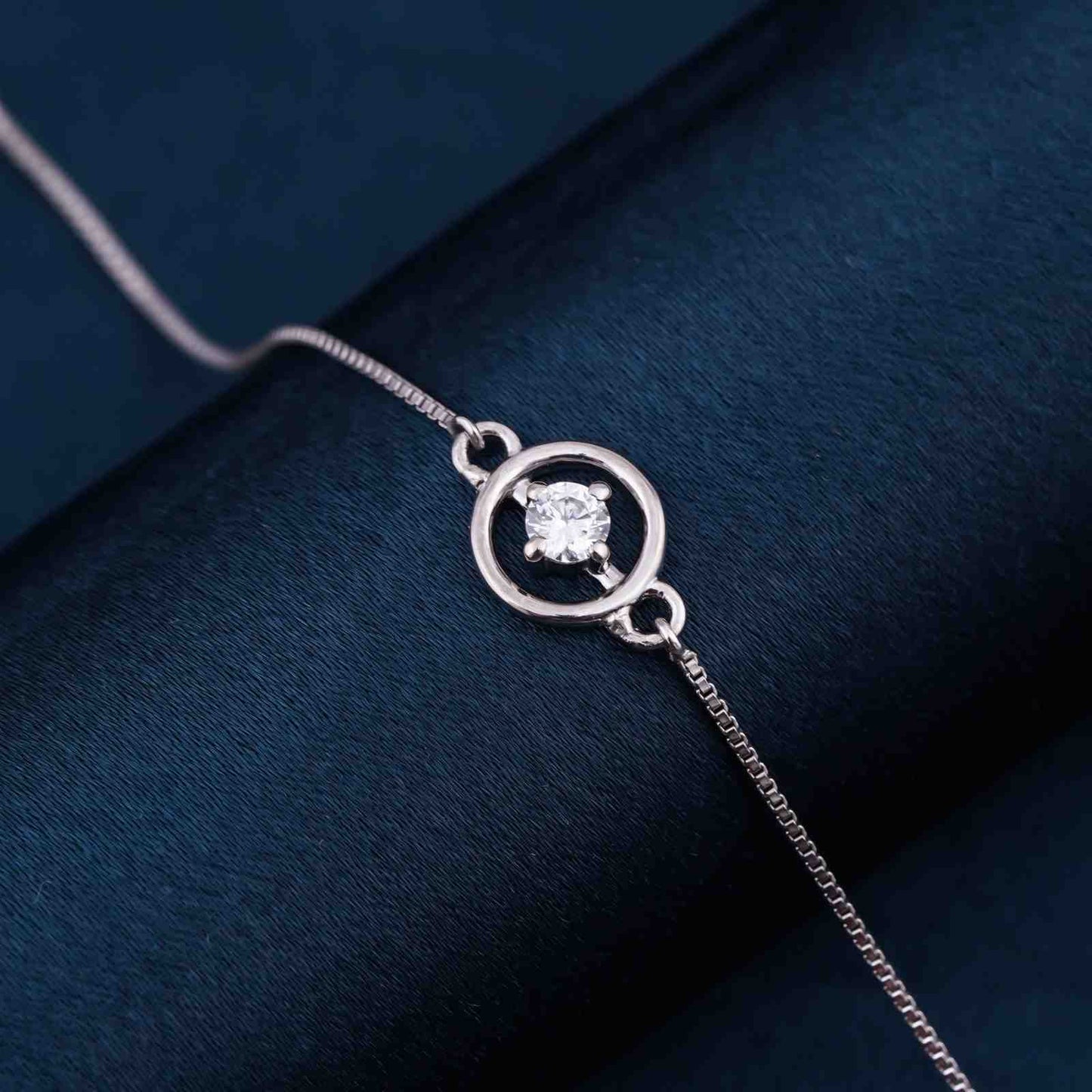 Silver Solitaire Circle Bracelet