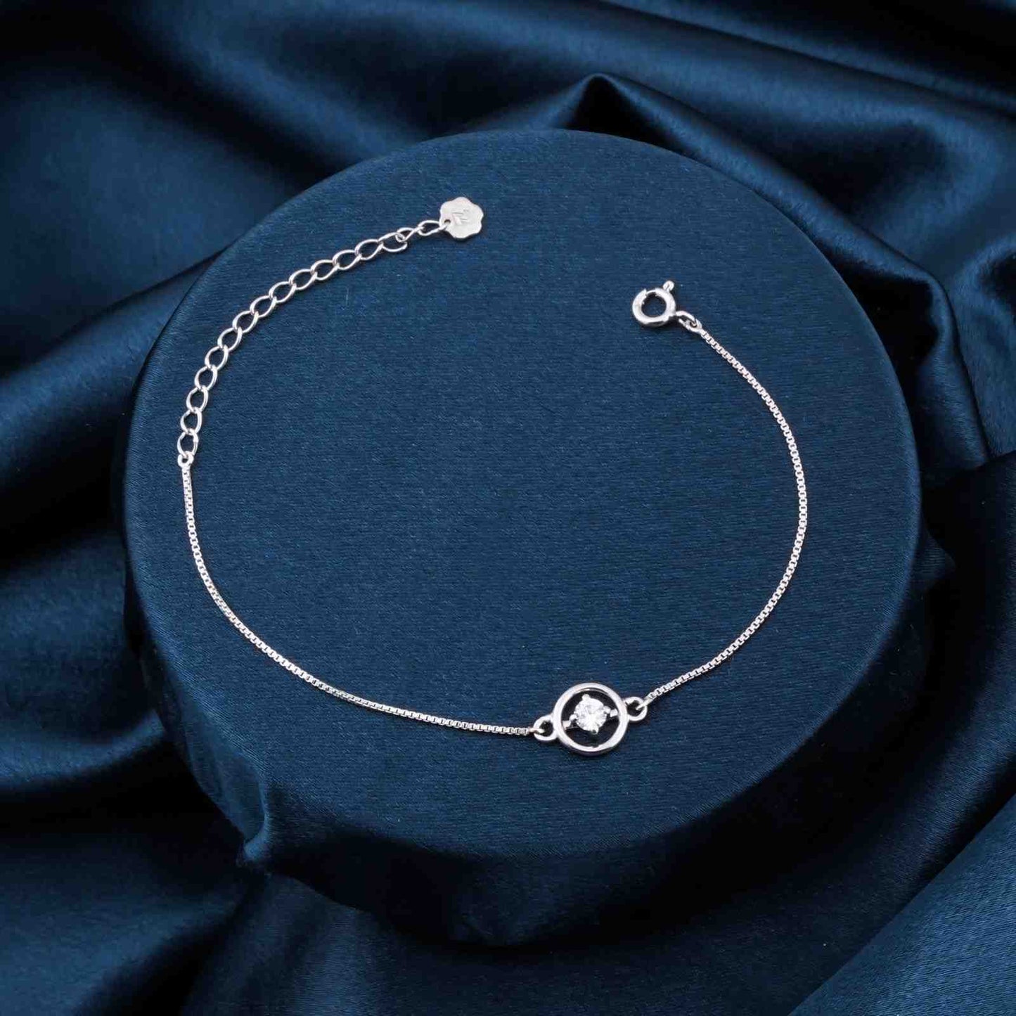 Silver Solitaire Circle Bracelet