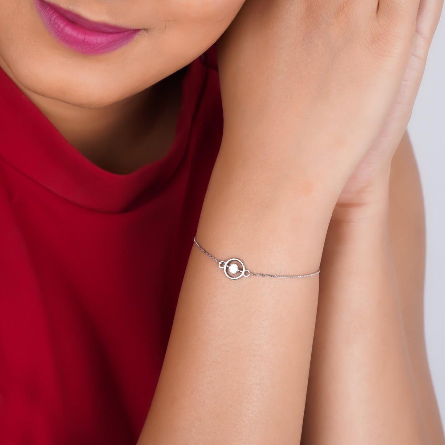 Silver Solitaire Circle Bracelet