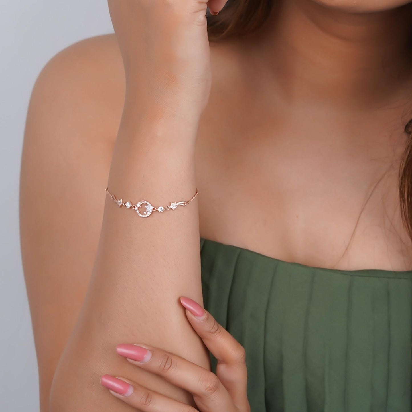 Rose Gold Star Circle Bracelet
