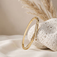 0.70 Ct Round Cut Lab Grown Diamond Sculpted Pavé Bangle Bracelet Gold