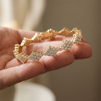 5.75 Ct Round Cut Lab Grown Diamond Open Lattice Cluster Bracelet Gold