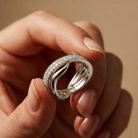0.10CTW Round Cut Modern Twist Lab Grown Diamond Wedding Band For Women White