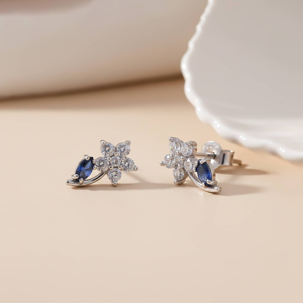 925 Sterling Silver Sapphire Blue Star Earrings Gold Vermeil (2.5 Micron) - alternate view