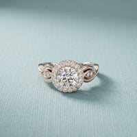 1.25 Ct Round Cut Halo Vintage-Inspired Moissanite Ring White