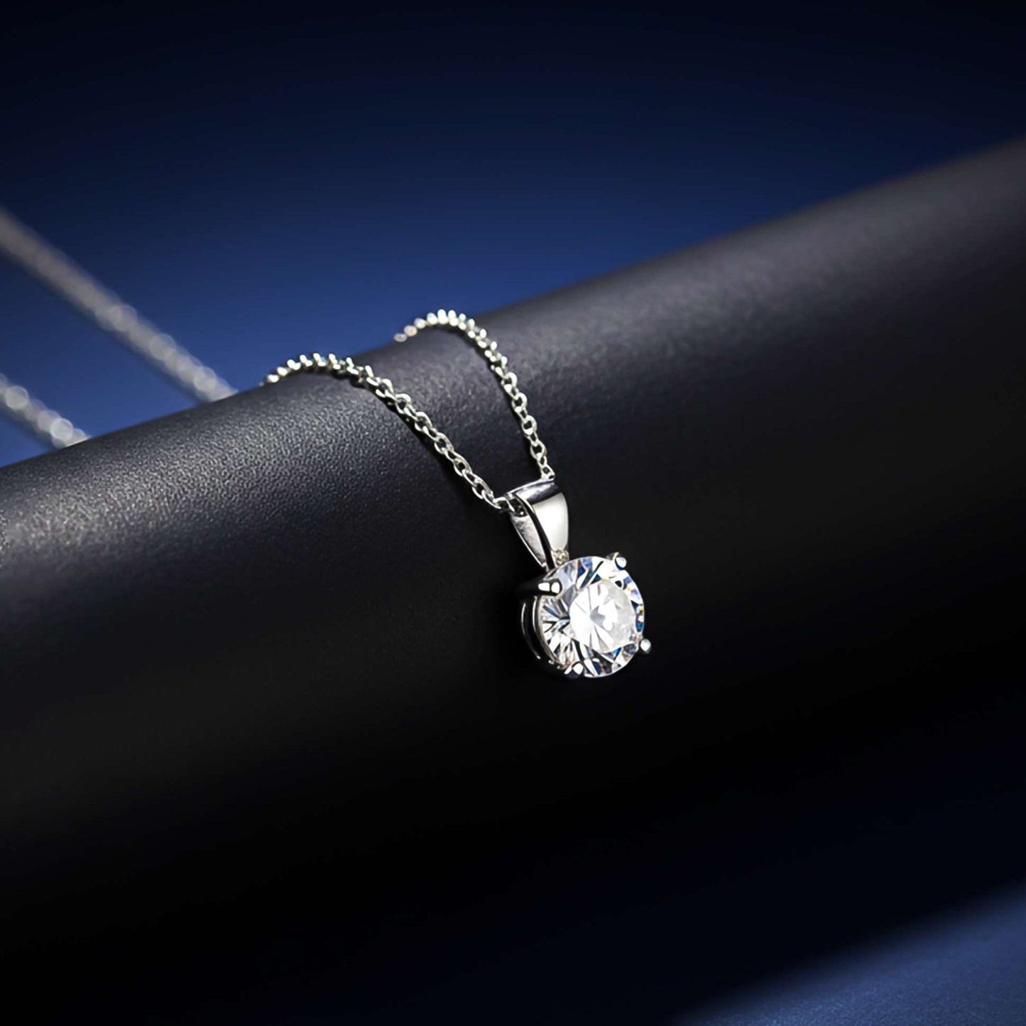 Silver Solitaire Round Pendant
