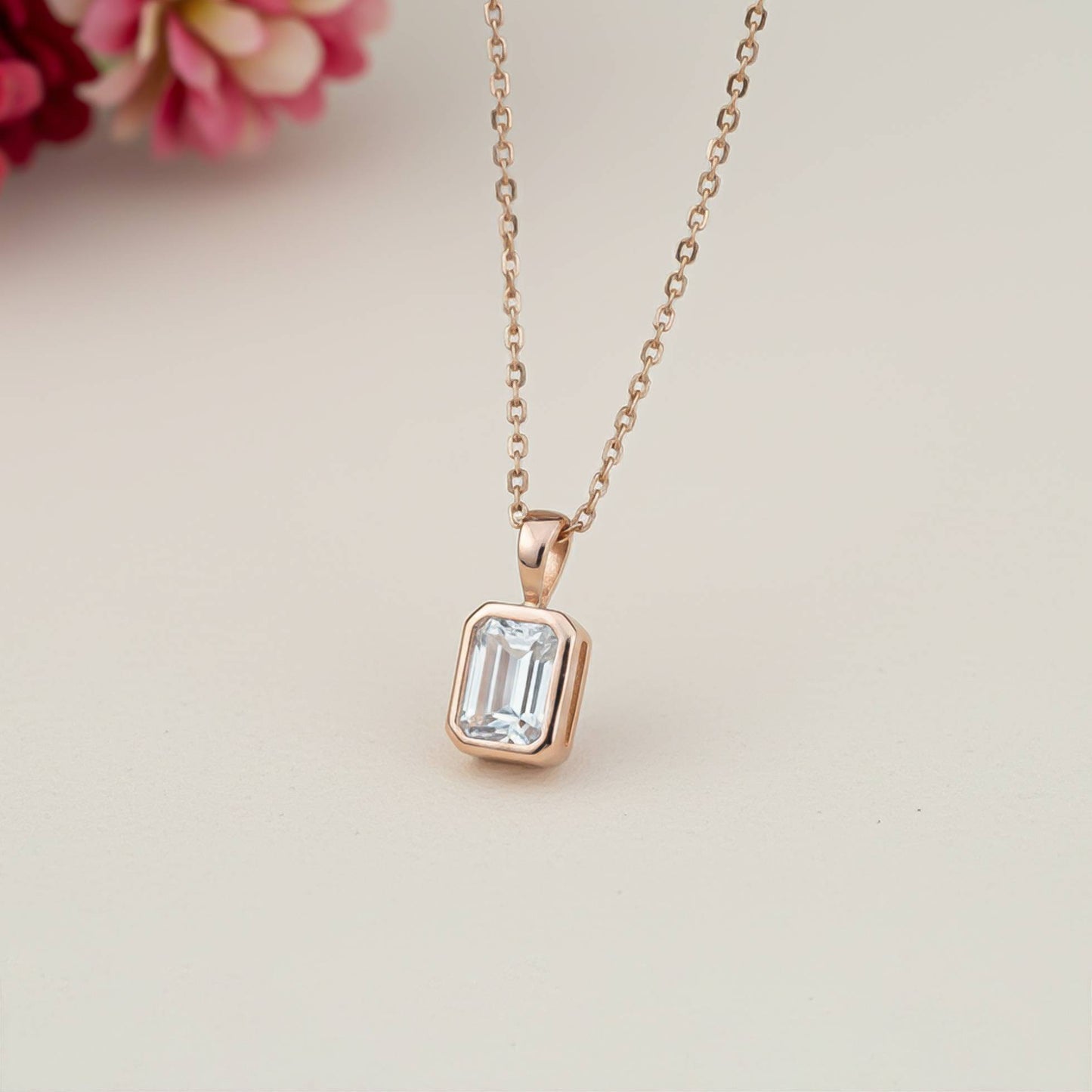 Silver Luxurious Emerald Solitaire Pendant Gold Vermeil (2.5 Micron) - product view