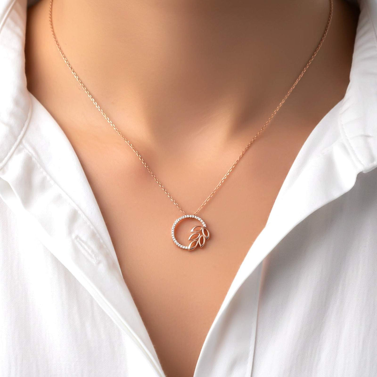 Silver Leaf Circle Halo Pendant & Earrings Set