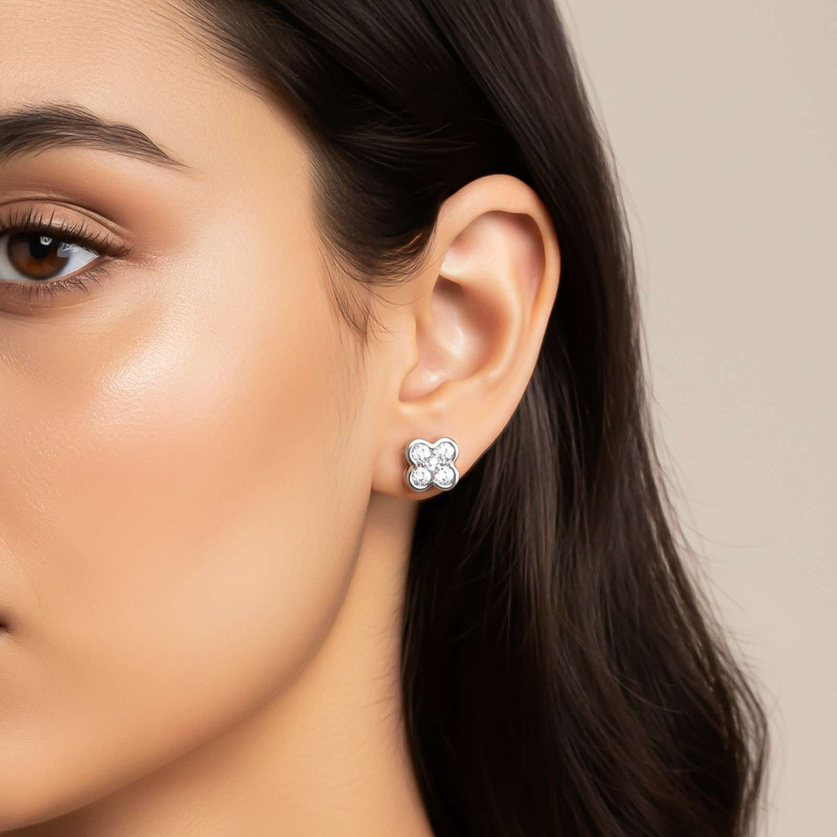 Silver Floral Halo Sparkle Necklace & Earrings Set
