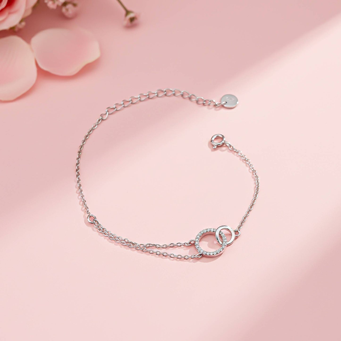 Silver Interlocking Circle Bracelet