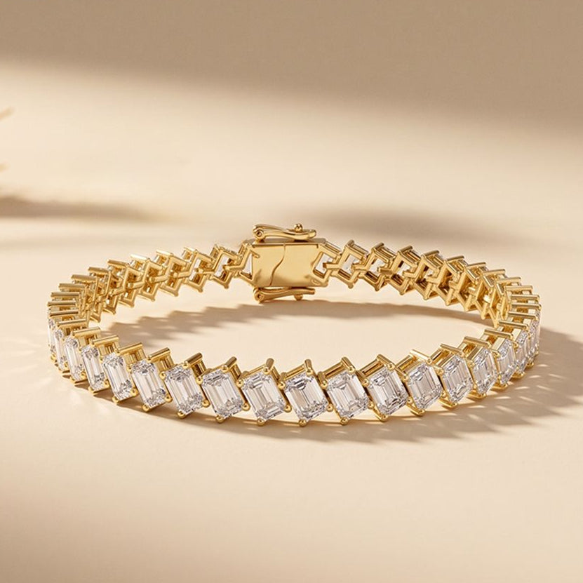 7.50 Ct Emerald Cut Lab Grown Diamond Interlocking Link Bracelet for Women Gold