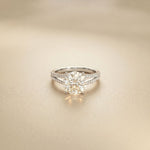 2.90 CTW Round Lab Grown Diamond Split Shank Ring For Her White