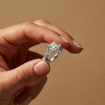 1.80CTW Princess Cut Elegant Leaf Accent Lab Grown Diamon Ring For Women White