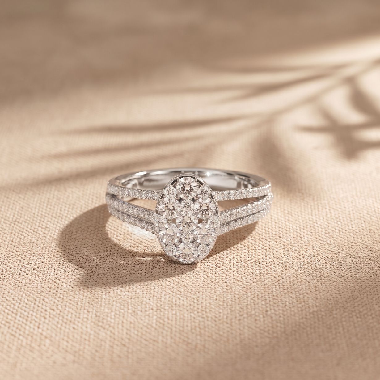 0.95CTW Round Cut Oval Cluster Lab Grown Diamond Ring For Women White