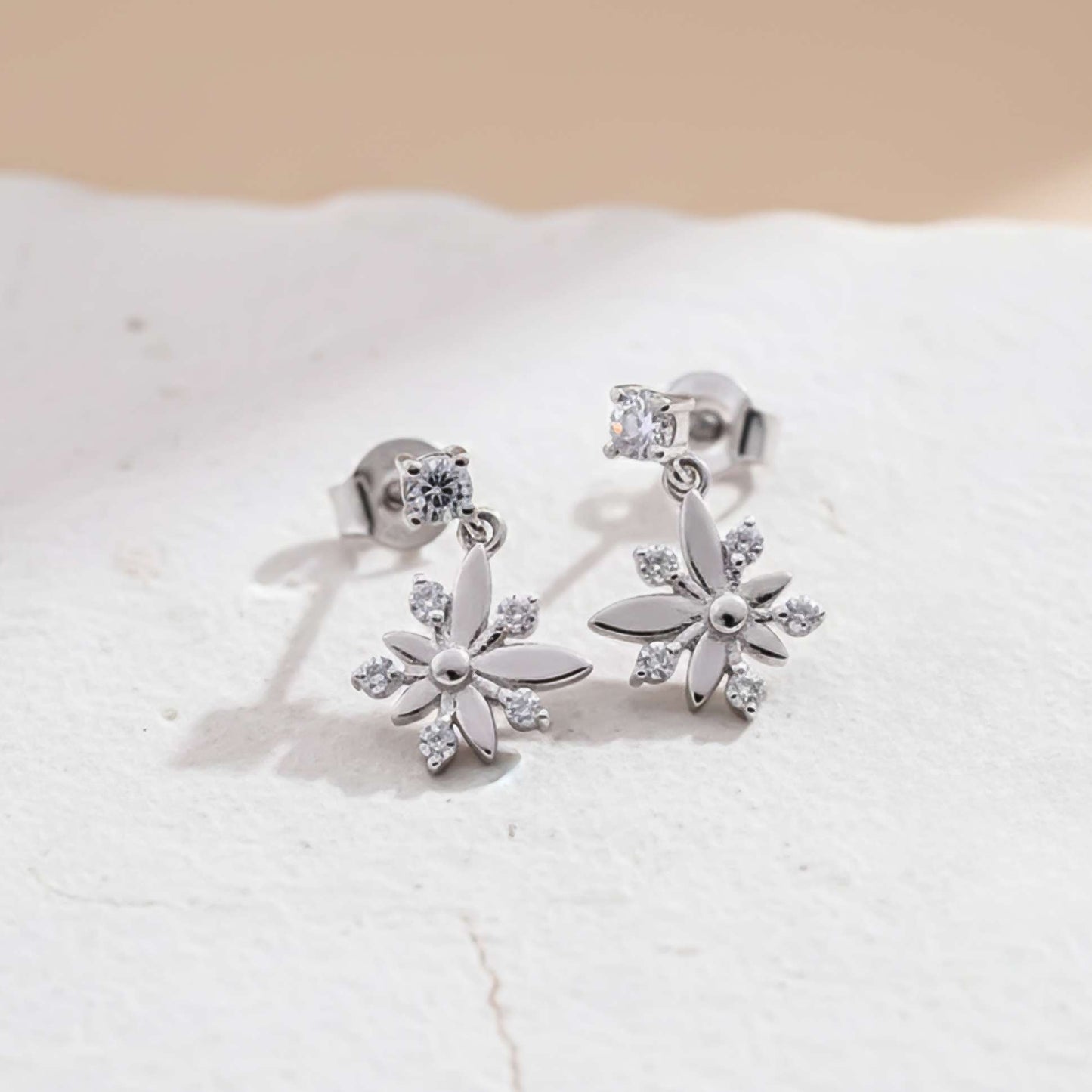 925 Sterling Silver Glossy Flower Petals Drop