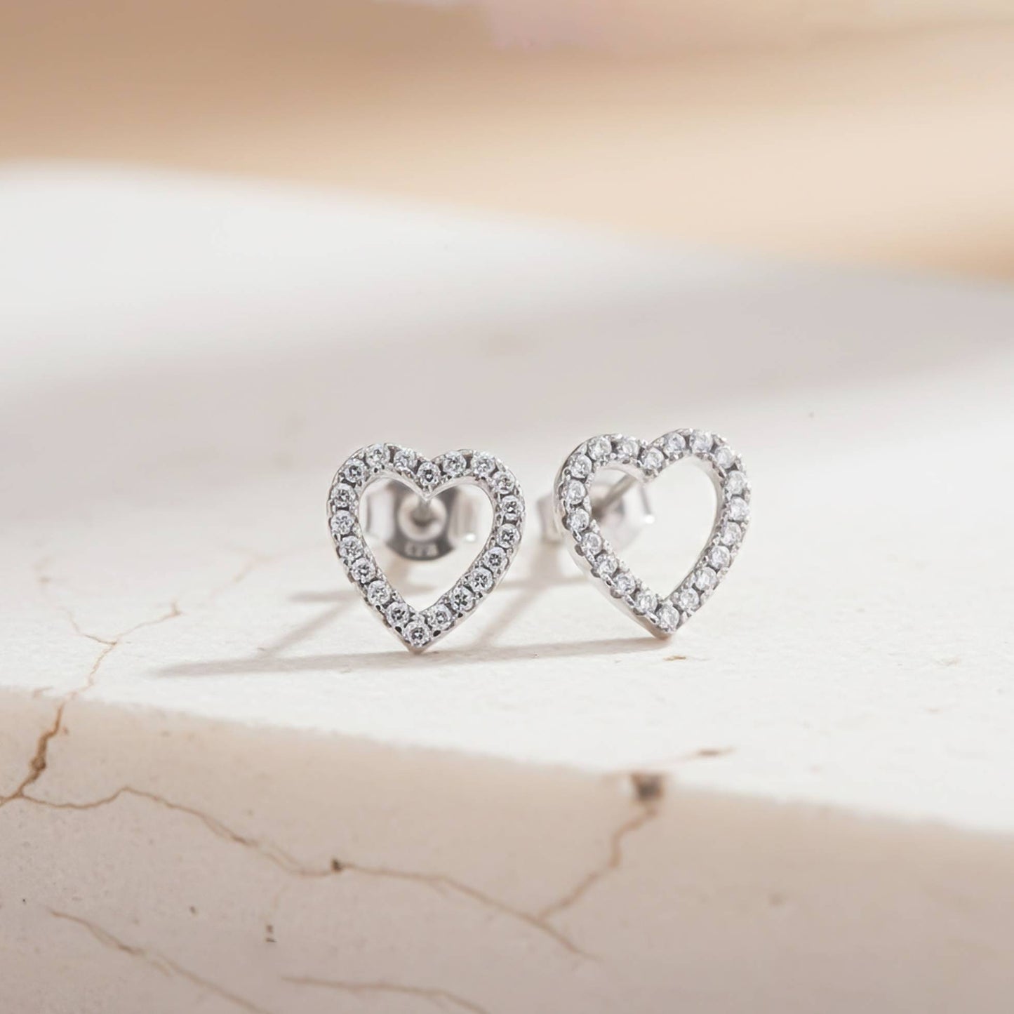 925 Sterling Silver Zircon Studded Heart Earrings