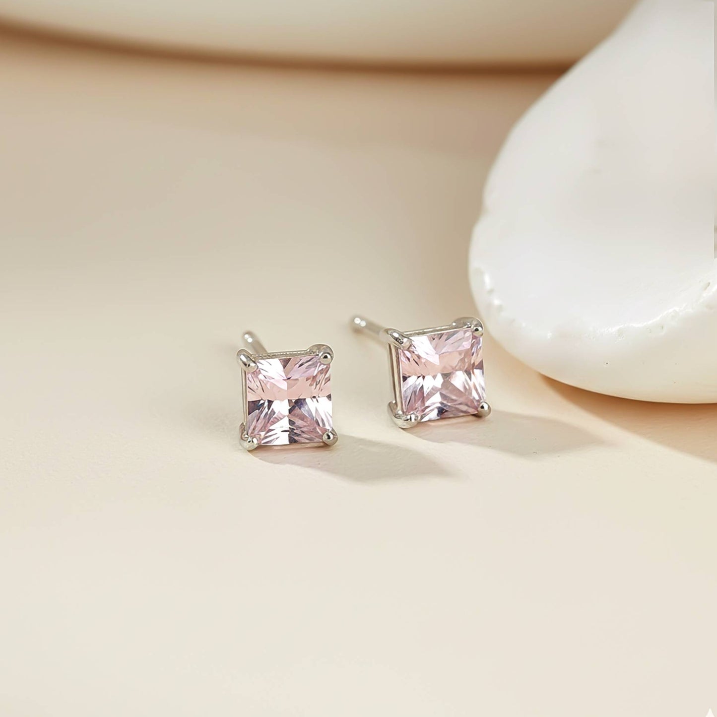 925 Sterling Silver Sapphire Charm Solitaire Studs