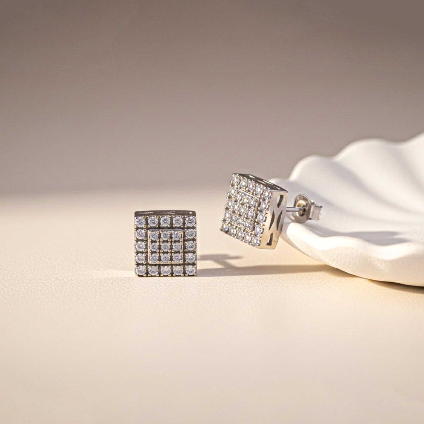 925 Sterling Silver Zircon Unisex Square Studs