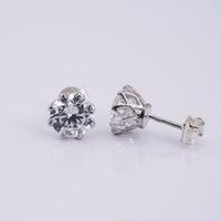 Round Moissanite Prong Stud Earrings
