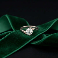 1 Ct Round Moissanite Twist Engagement Ring