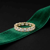 0.16 Ct Emerald & Round Moissanite Alternating Eternity Band Ring