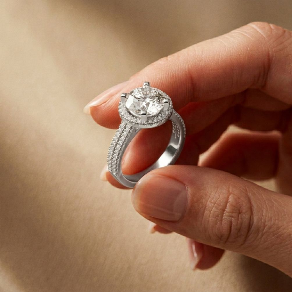 2.9 Ct Round Cut Moissanite Luxe Halo Ring