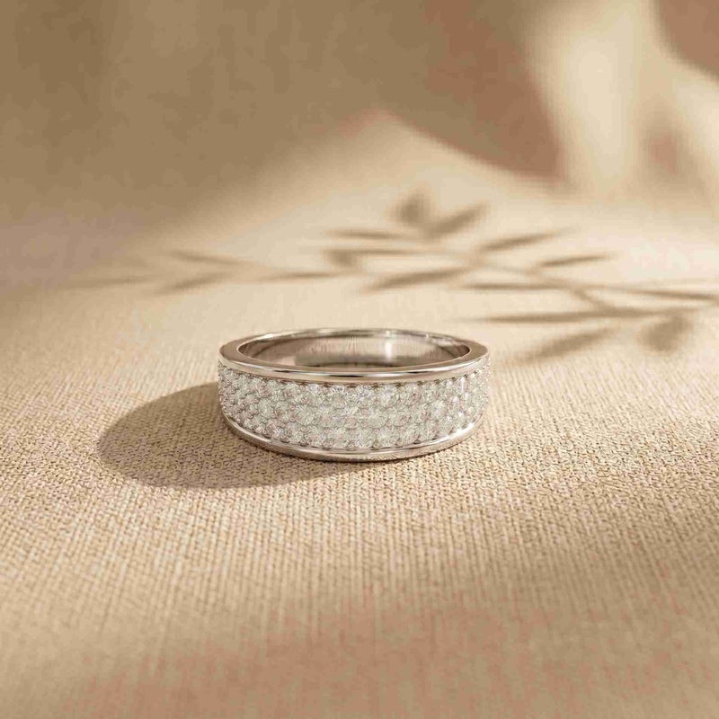 0.95 Ct Round Cut Moissanite Men's Pavé Band Ring