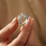 0.35 Ct Round Cut Moissanite Wave Style Ring