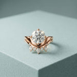 2.85 Ct Round Cut Moissanite Crowned Contour Ring Set for Women