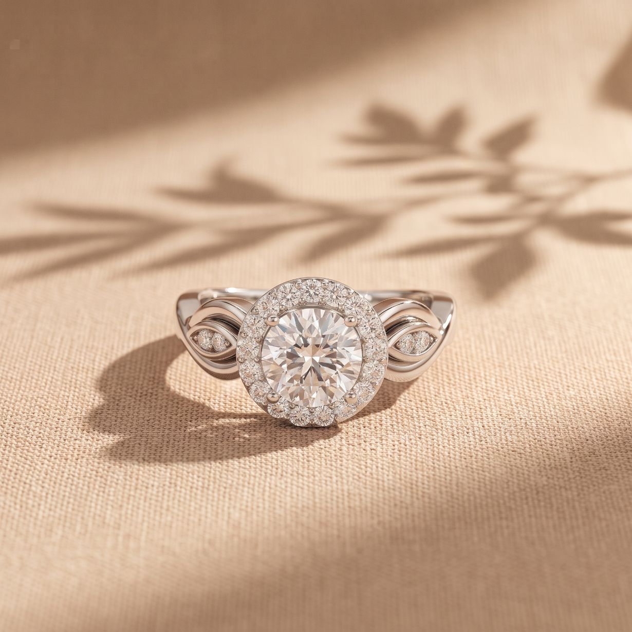 1.25 Ct Round Cut Halo Vintage-Inspired Moissanite Ring White