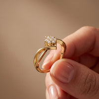 0.15 Ct Round Cut Moissanite Cluster Bypass Twist Ring Gold