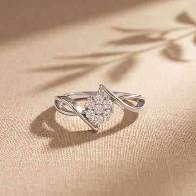 0.15 Ct Round Cut Moissanite Cluster Bypass Twist Ring