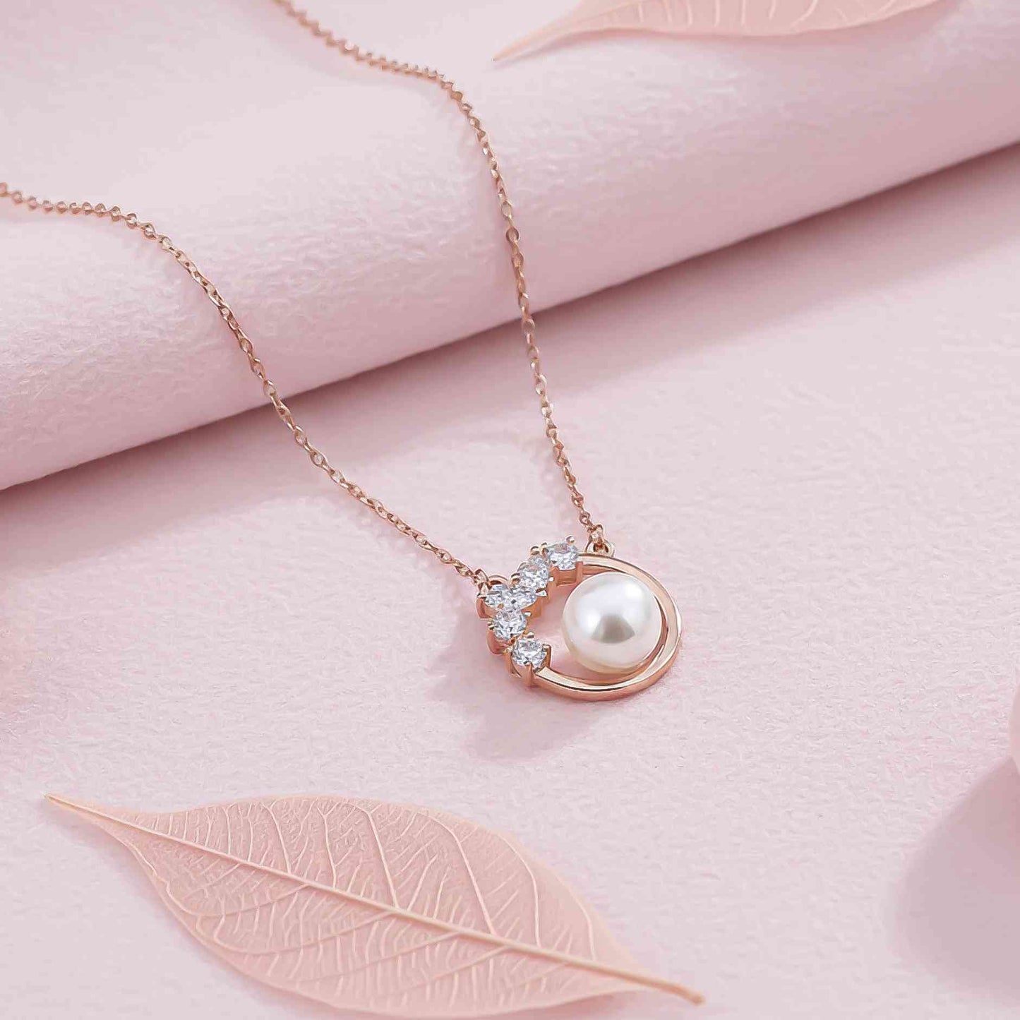 Sterling Silver Pearl Circle Shape Necklace