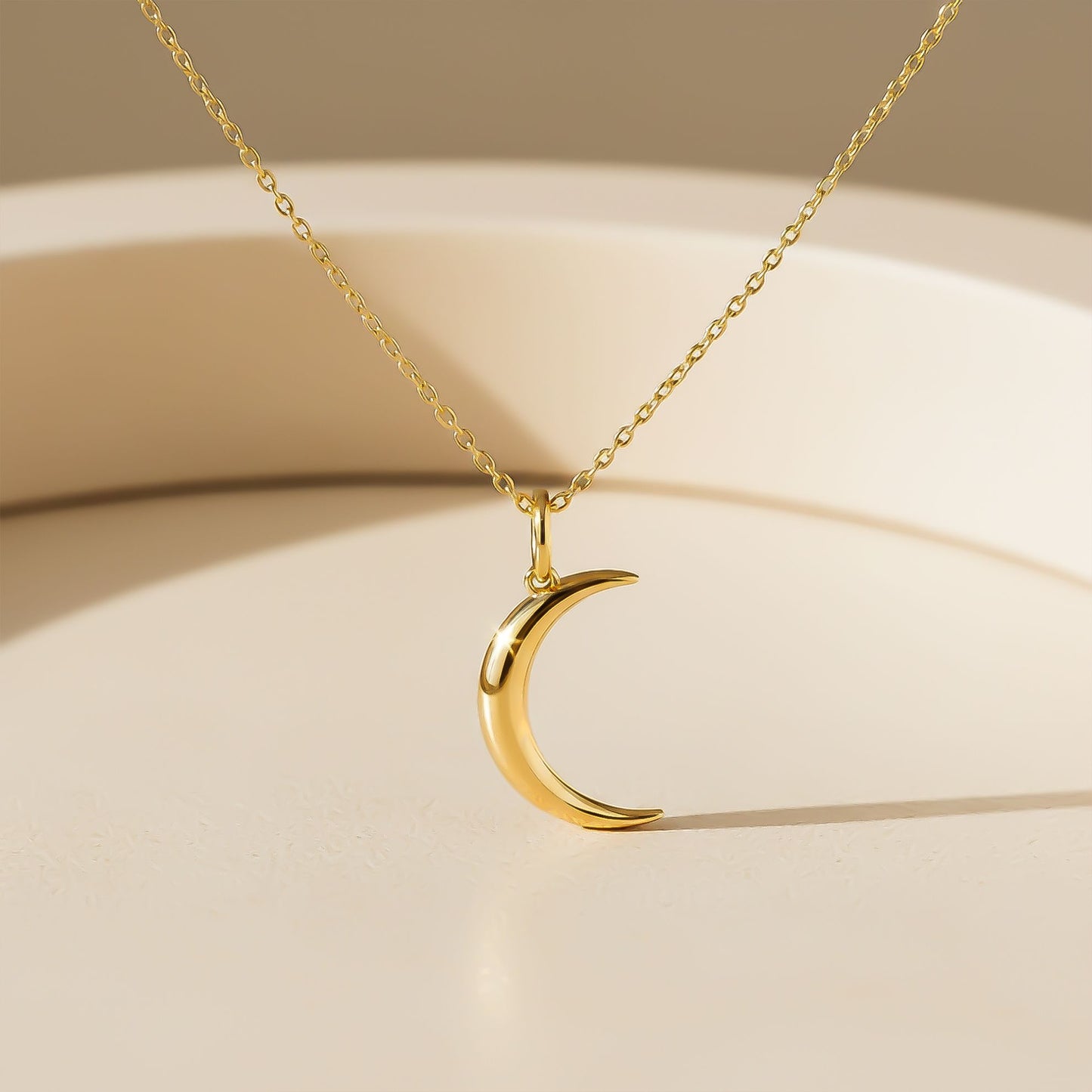 Silver Stunning Moon Pendant