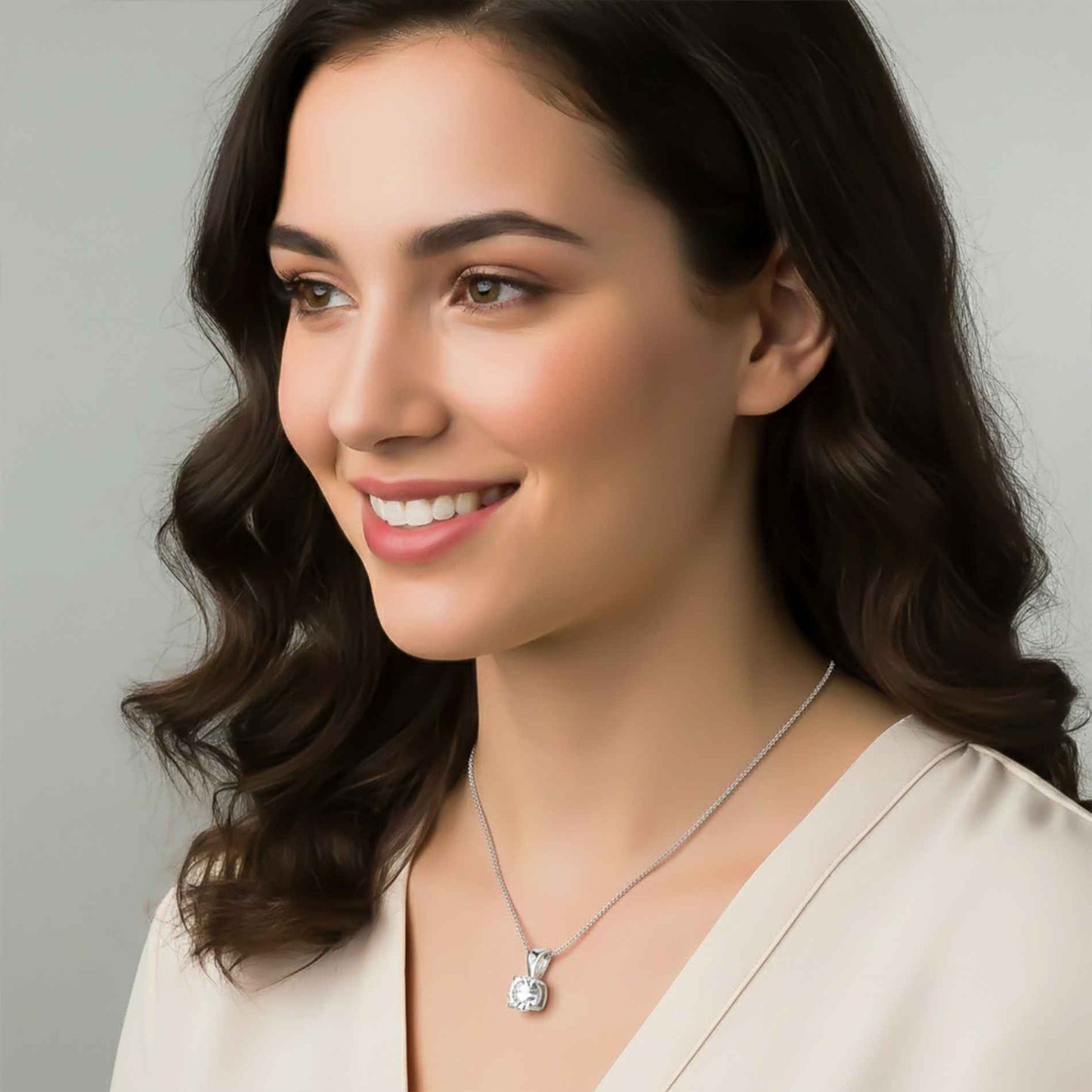 Silver Round Classic Pendant With Chain