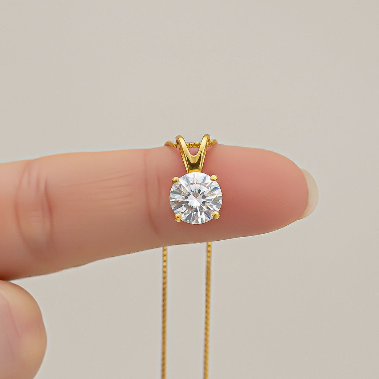 Silver Round Classic Pendant With Chain