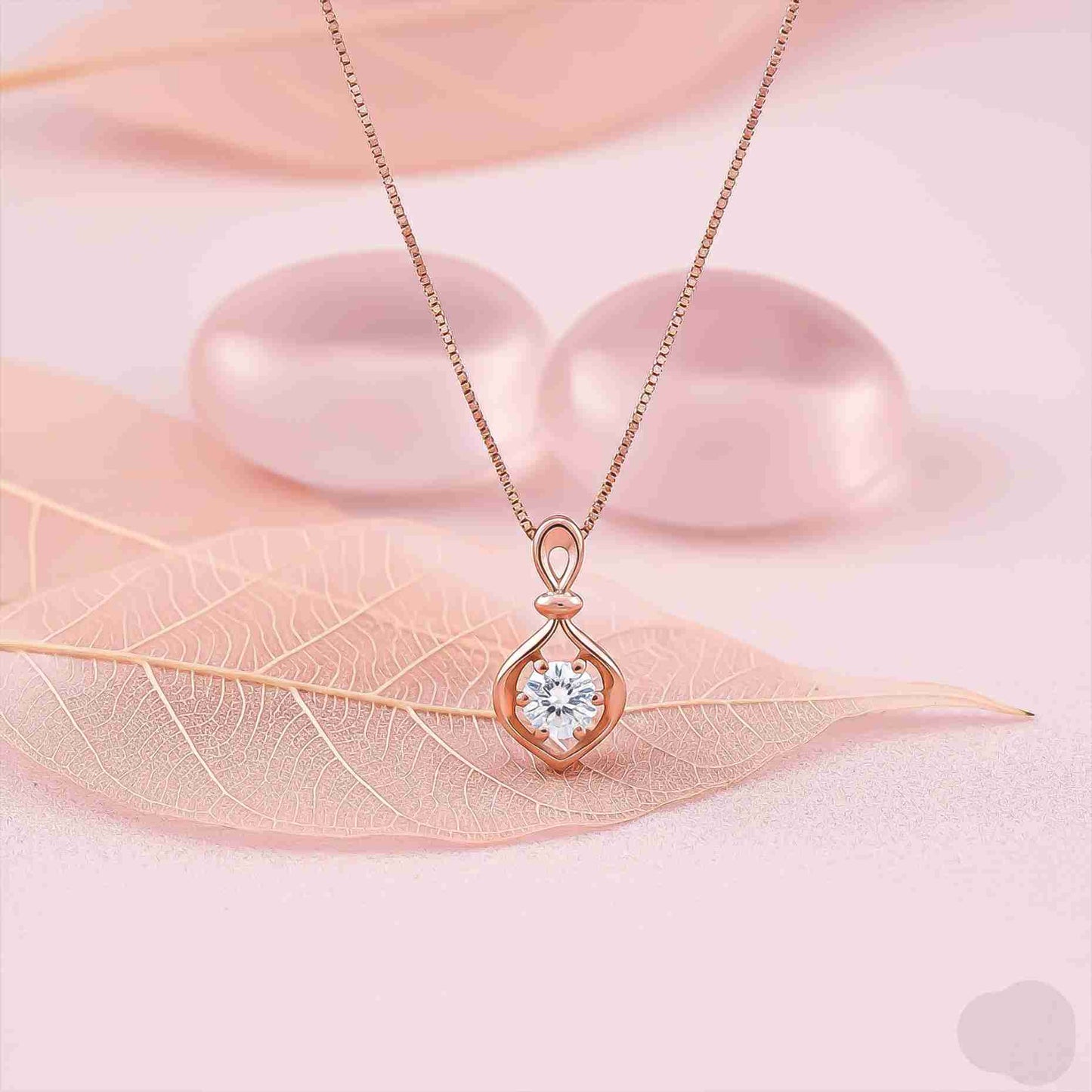 Silver Winsey Dazzling Pendant